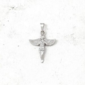 Pendente em forma de anjo prateado em aço inoxidável.